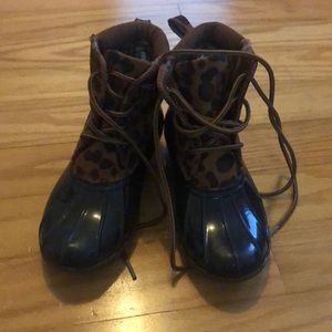 Rain shoes/cute fall boots girls size 2